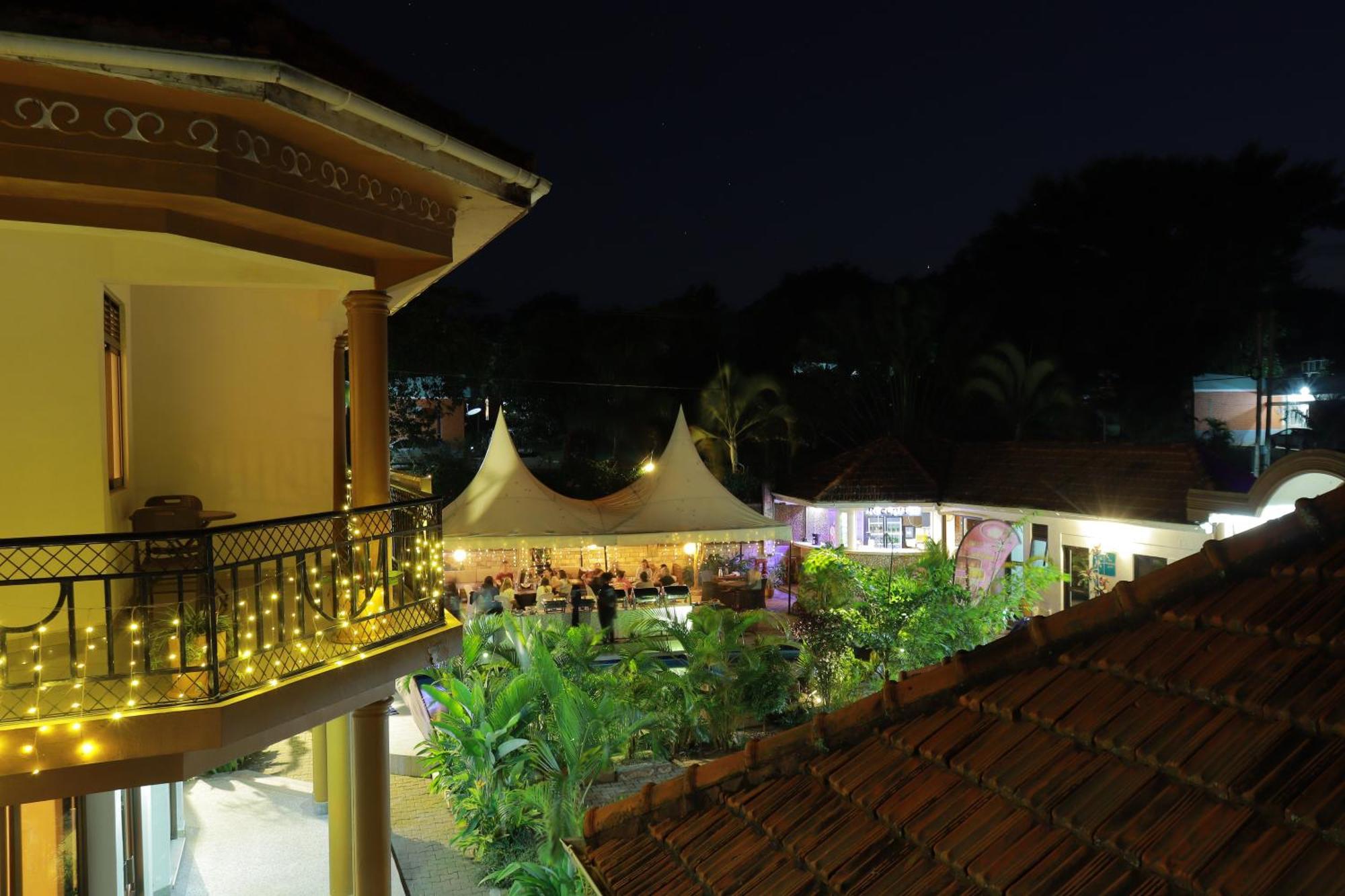 Mowicribs Hotel And Spa Entebbe Exteriér fotografie