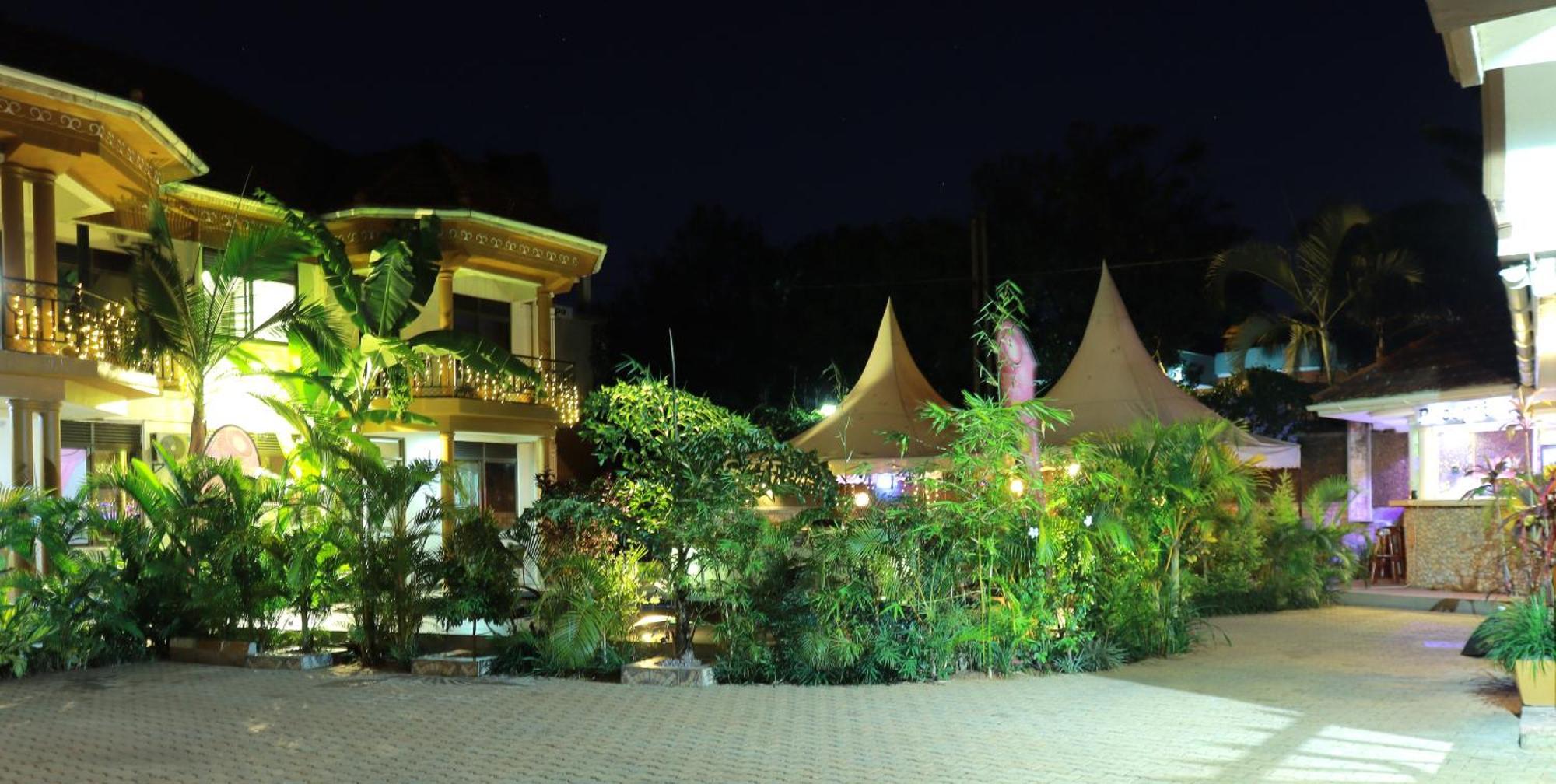 Mowicribs Hotel And Spa Entebbe Exteriér fotografie