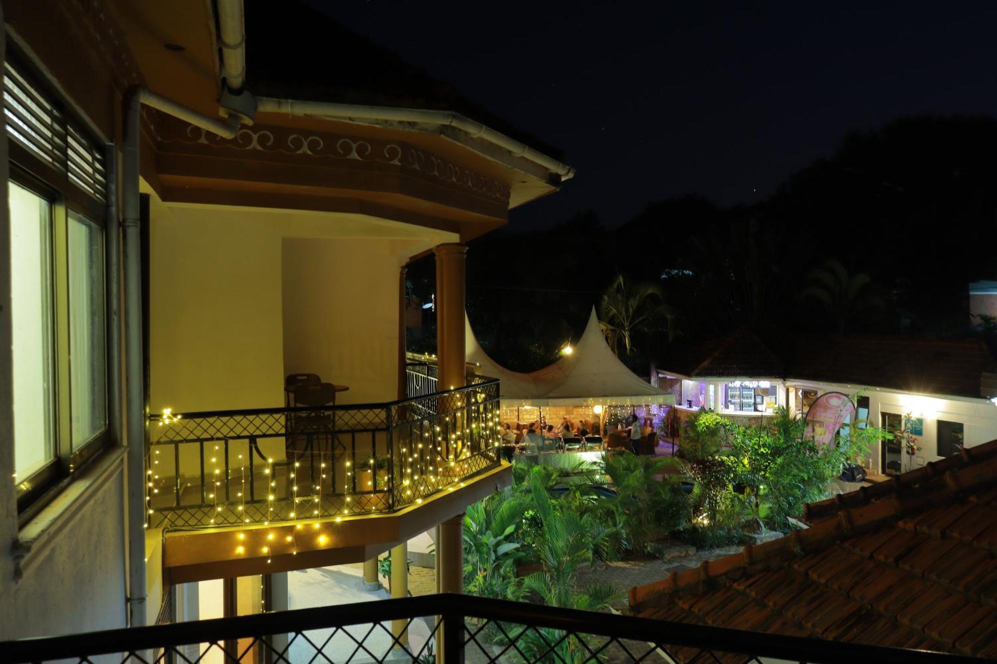 Mowicribs Hotel And Spa Entebbe Exteriér fotografie