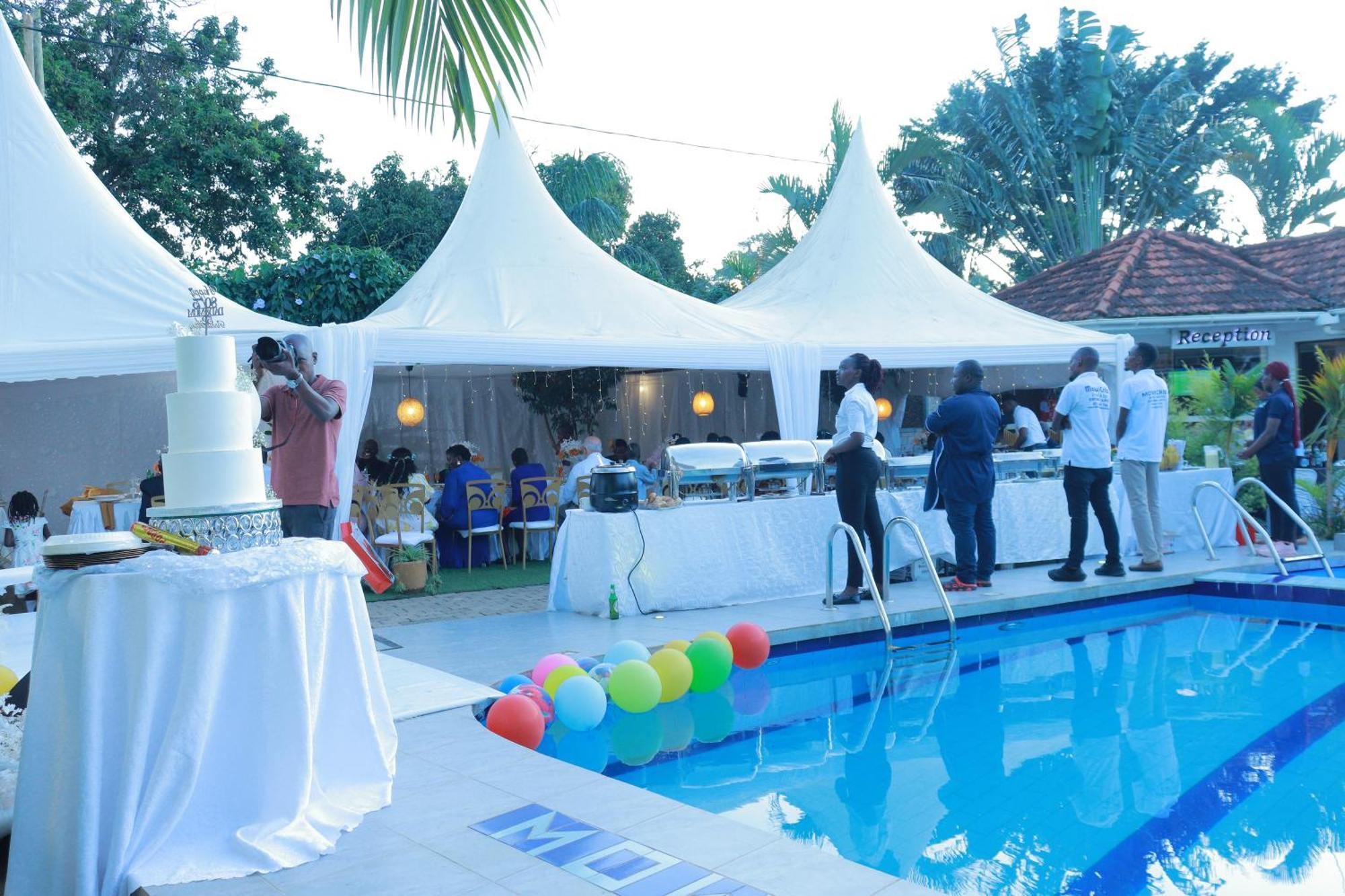 Mowicribs Hotel And Spa Entebbe Exteriér fotografie