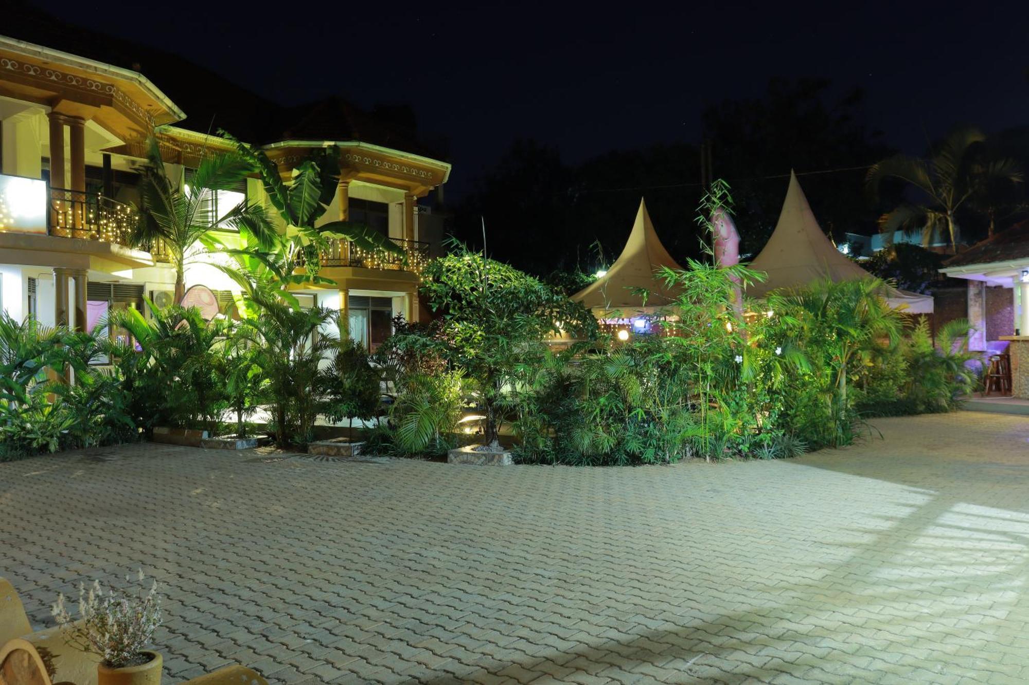 Mowicribs Hotel And Spa Entebbe Exteriér fotografie