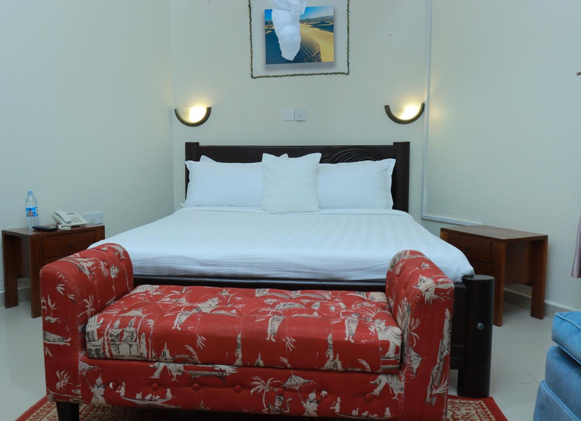 Mowicribs Hotel And Spa Entebbe Exteriér fotografie