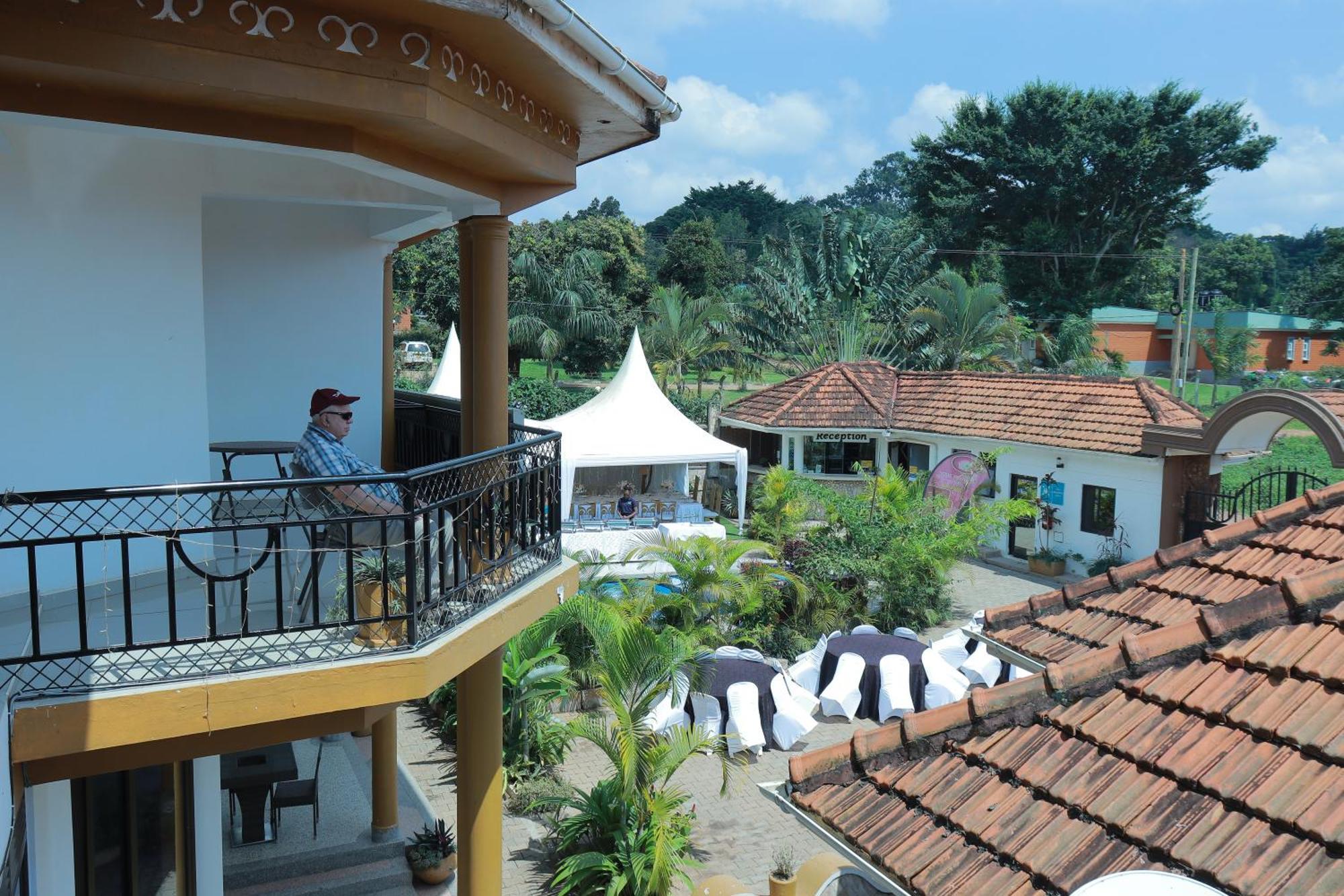 Mowicribs Hotel And Spa Entebbe Exteriér fotografie